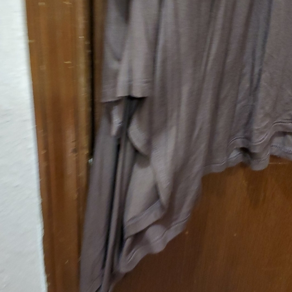 Top - Picture 2 of 3